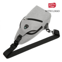 #2460 Bolso bandolera con puerto usb y orificio para auriculares con tu logo - Imagen 8